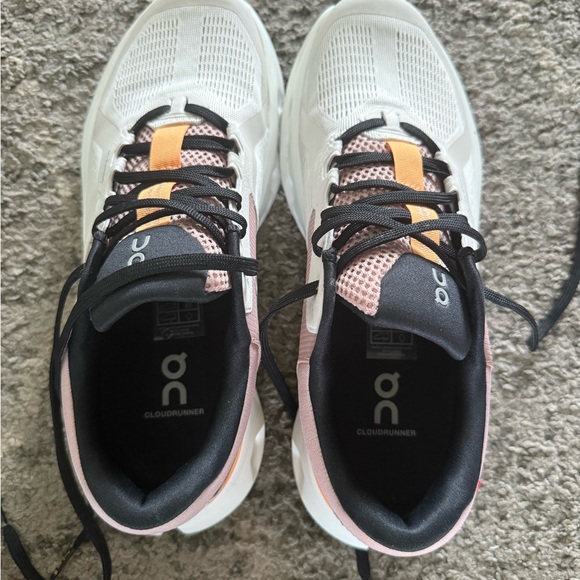 On Running Shoes - cloud runner 2 - Picture 3 of 6